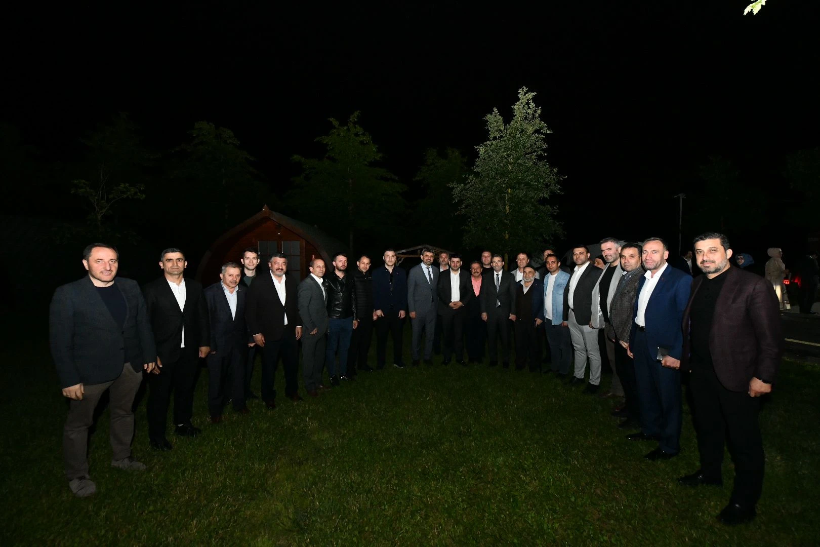 İlçe Yönetim Kurulu Üyelerimiz, Meclis Üyelerimiz ve üç ana kademe mahalle başkanlarımızla istişare toplantısında buluştuk