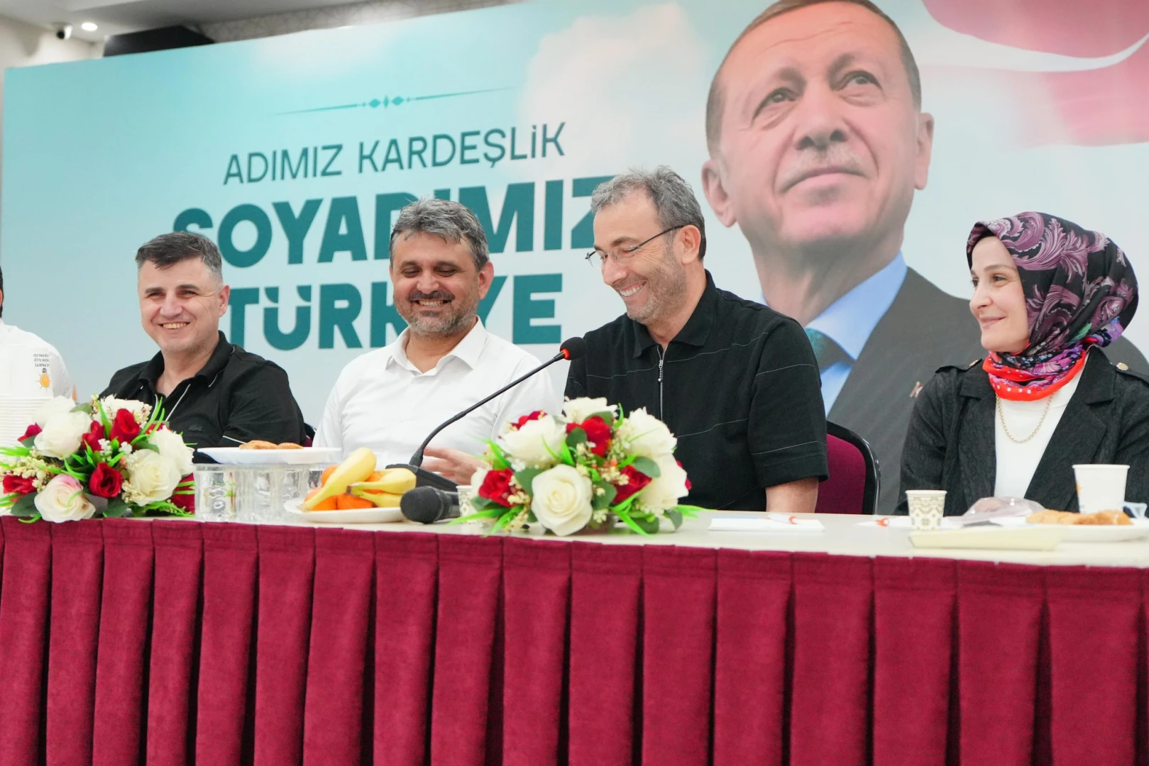 Teşkilat mensuplarımızla bir araya gelerek İlçe Yönetim Kurulu Toplantısına katıldık