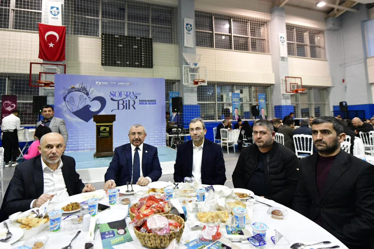 AK Parti İstanbul Milletvekilimiz İsmail Erdem ile birlikte Sivaslı komşularımızla iftar sofrasında buluştuk