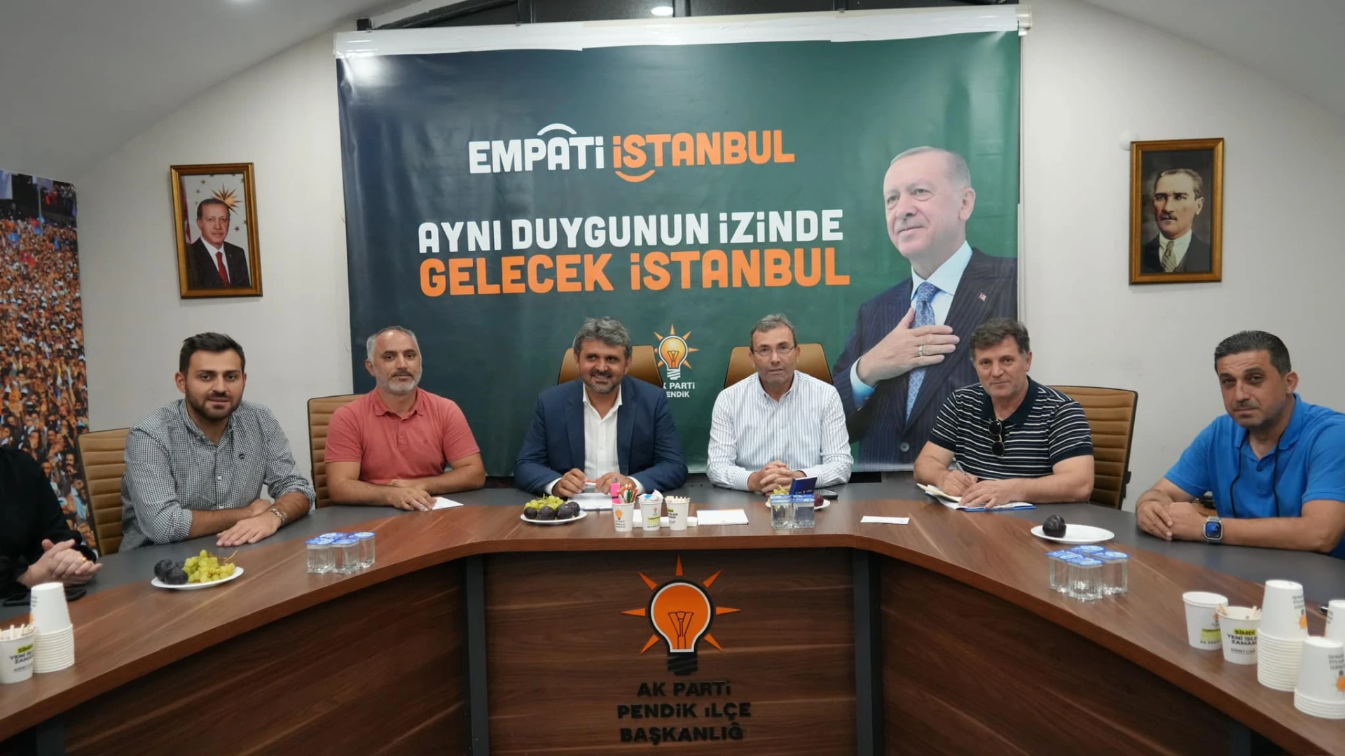 AK Parti Pendik İlçe Başkanımız Özer Sarıkaya ve İlçe Yönetim Kurulu Üyelerimizin katılımıyla Yönetim Kurulu Toplantımızı gerçekleştirdik