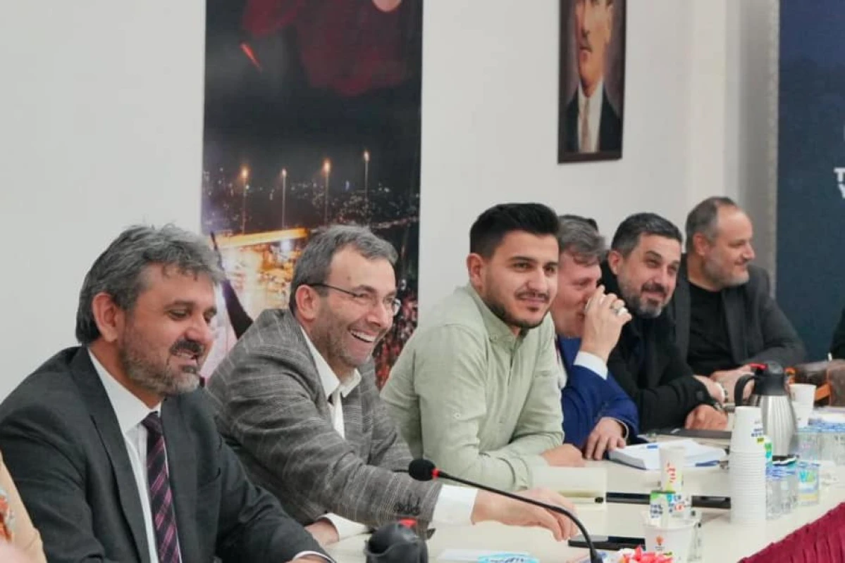 AK Parti Pendik İlçe Başkanımız Özer Sarıkaya, İlçe Yönetimimiz ve Pendik Belediyesi Meclis Üyelerimiz ile bir araya geldik
