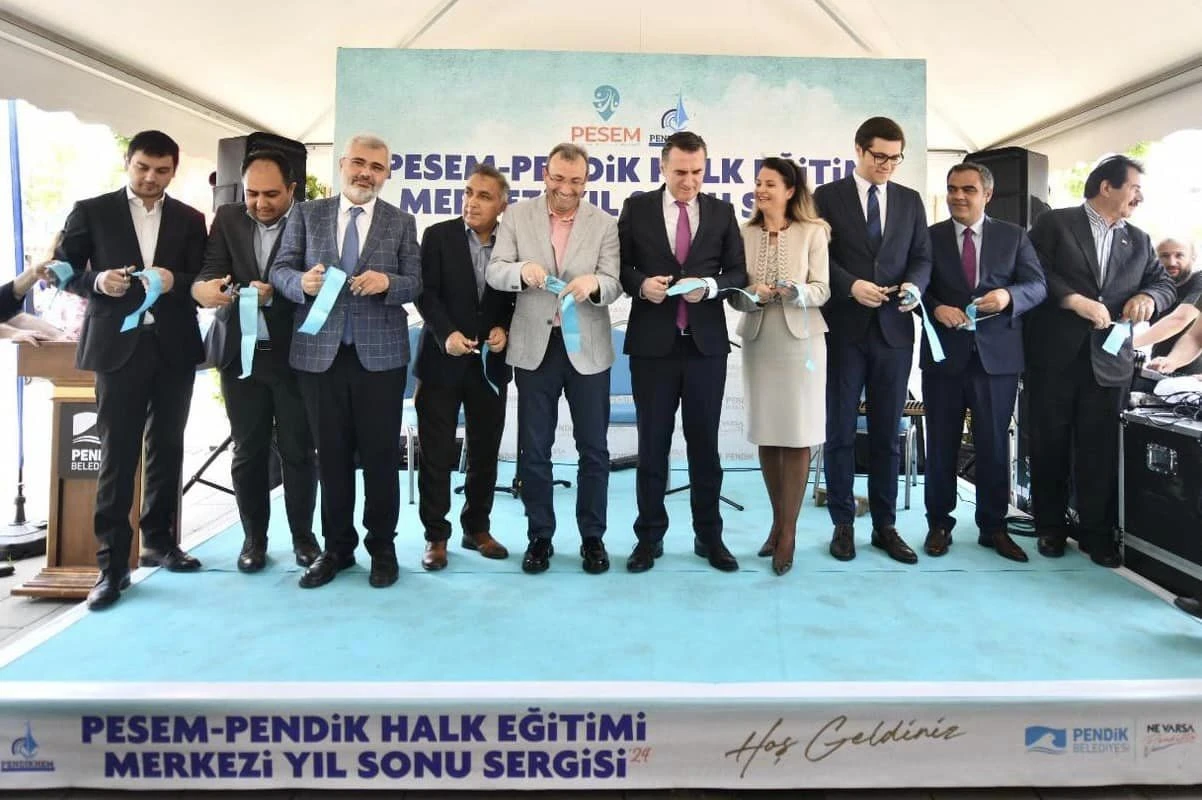 "2024 PESEM - Pendik Halk Eğitimi Merkezi Yıl Sonu Sergisi"nin açılışını yaptık