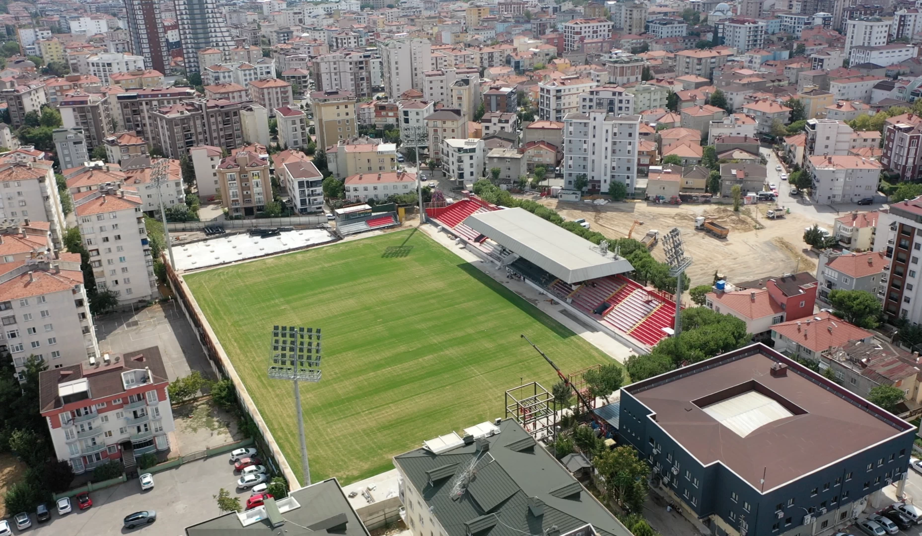 Pendik Stadı Tadilatı