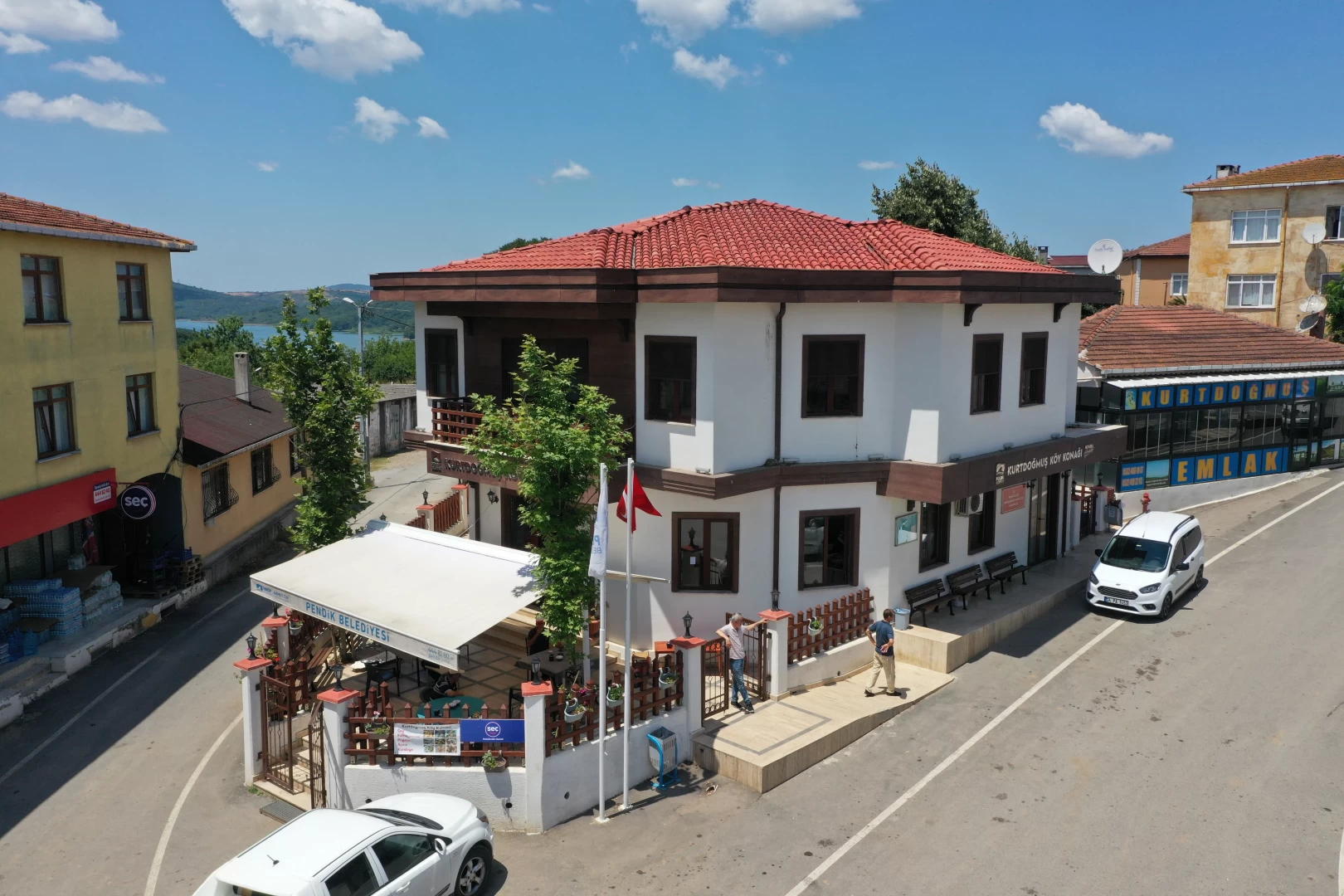 Kurtdoğmuş Köy Konağı