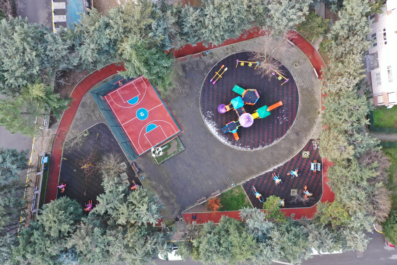 Ş. Selami Yurdan Parkı Basketbol Sahası